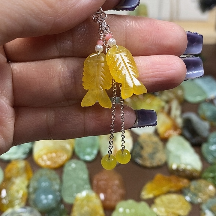 蛇纹石玉耳饰未镶嵌