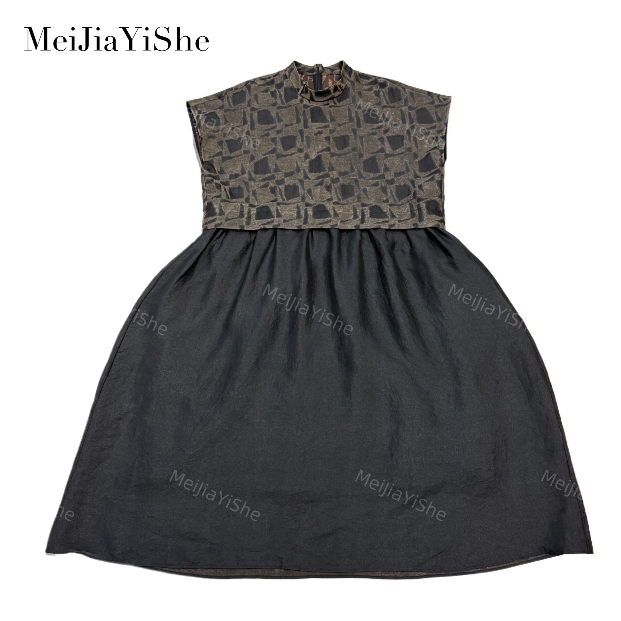 梅家2025新款原创石纹轻镂立领连衣裙