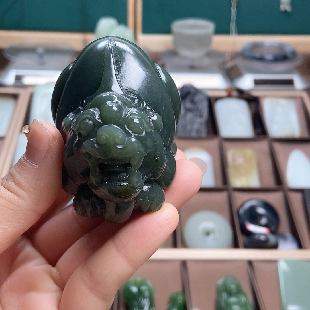 和田玉（糖玉）颈饰未镶嵌