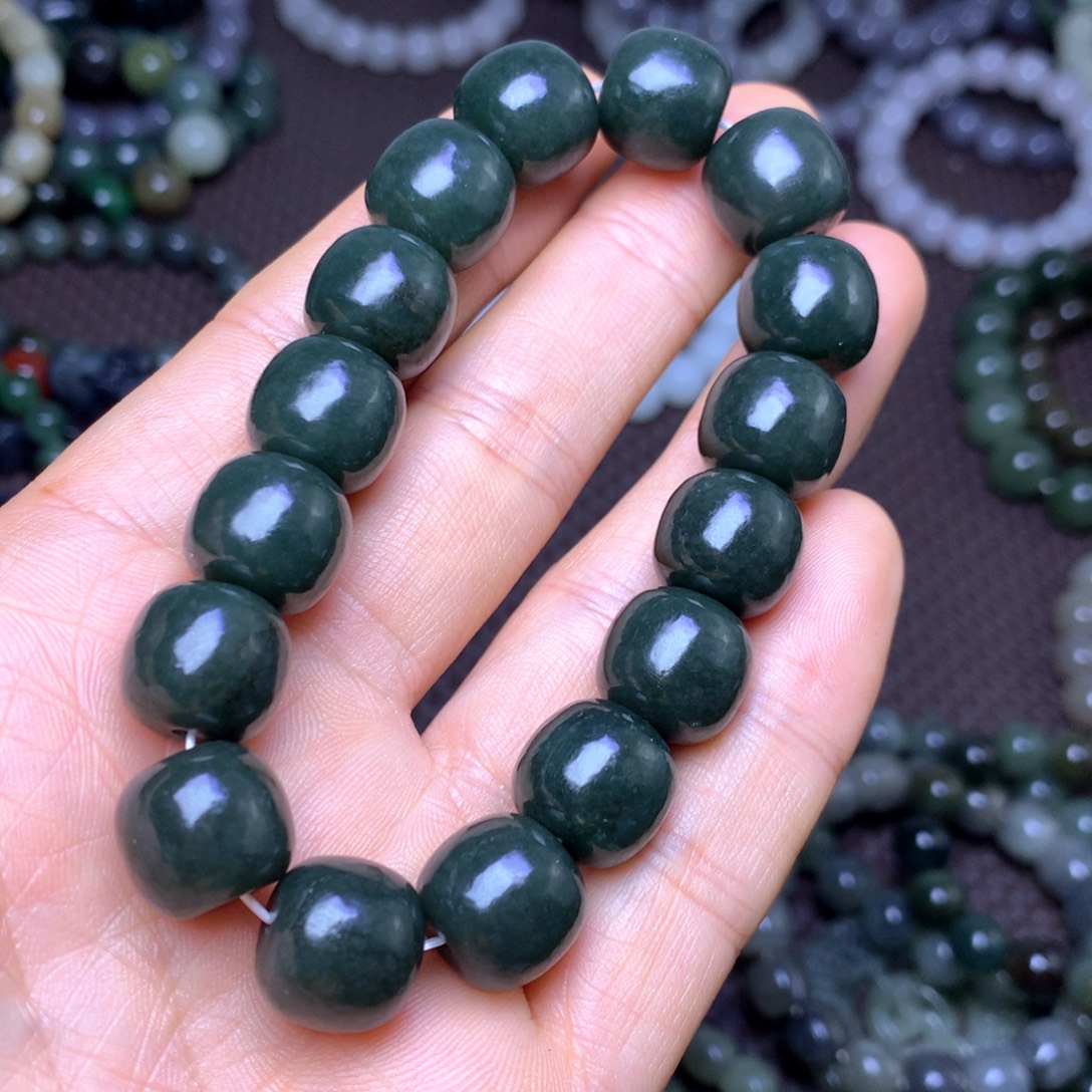 和田玉未镶嵌手串