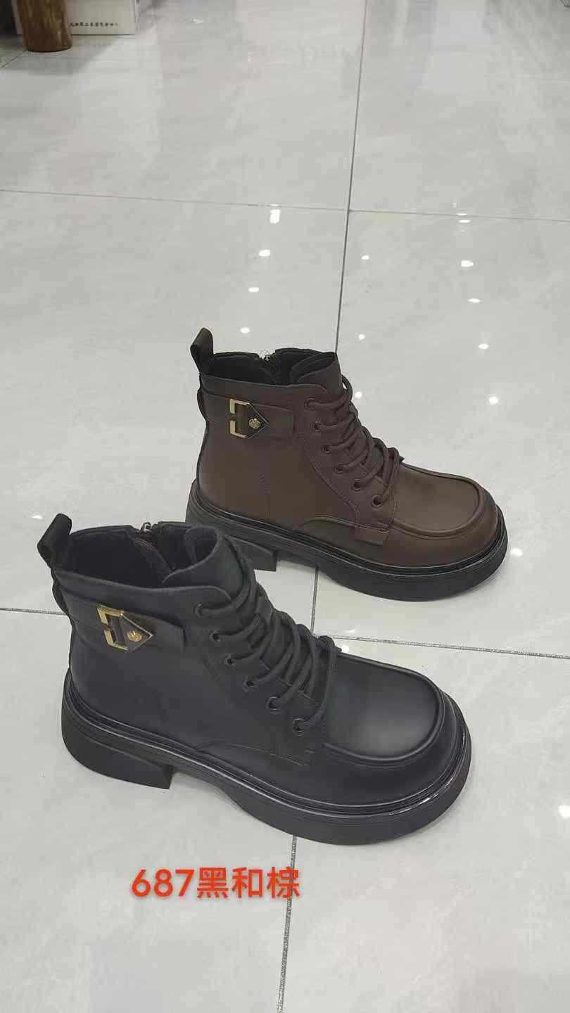 687  冬季防水秋冬交叉绑带保暖马丁靴时尚休闲鞋