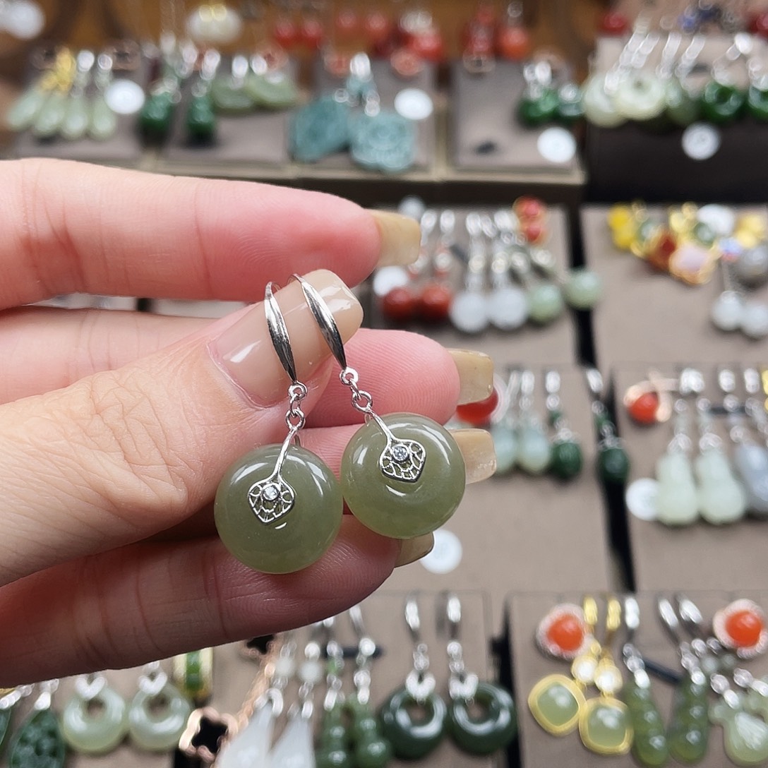 和田玉银S925镶嵌耳饰