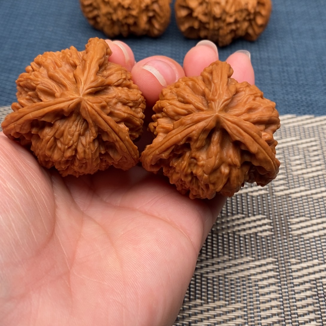 %***%吊坠文玩核桃三棱