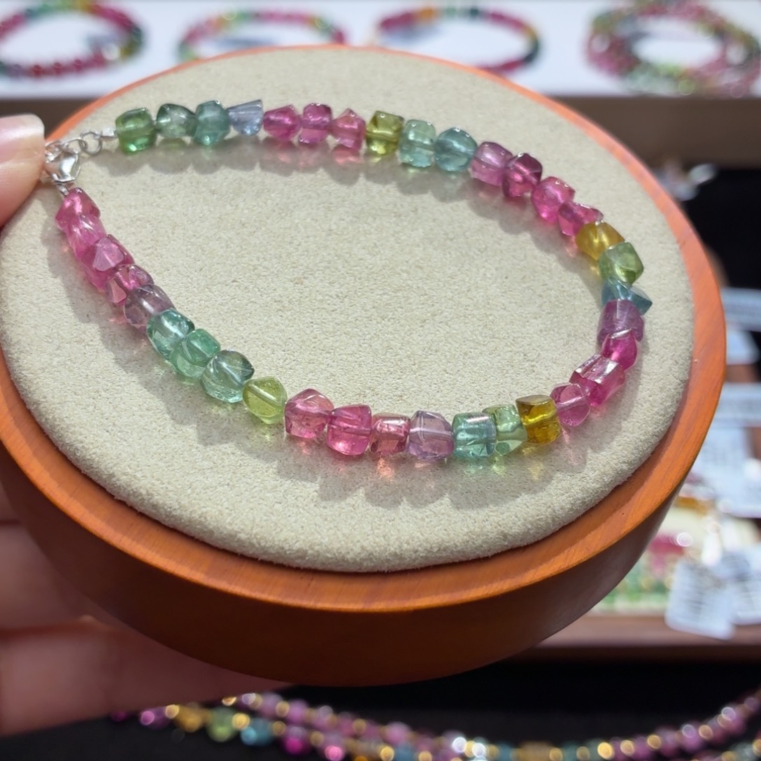 未镶嵌碧玺手串两天看货期