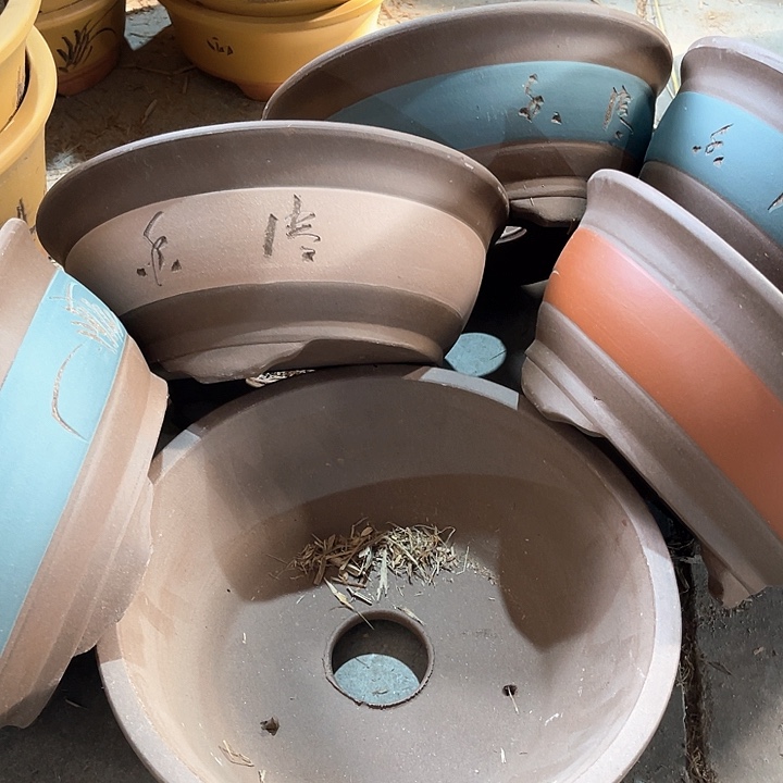 紫砂花盆100-6。       27-11