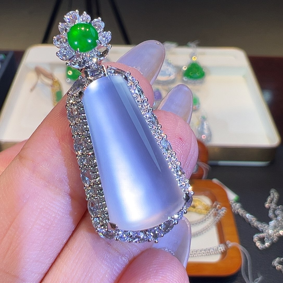 翡翠18K金镶嵌吊坠(不含链)翡翠