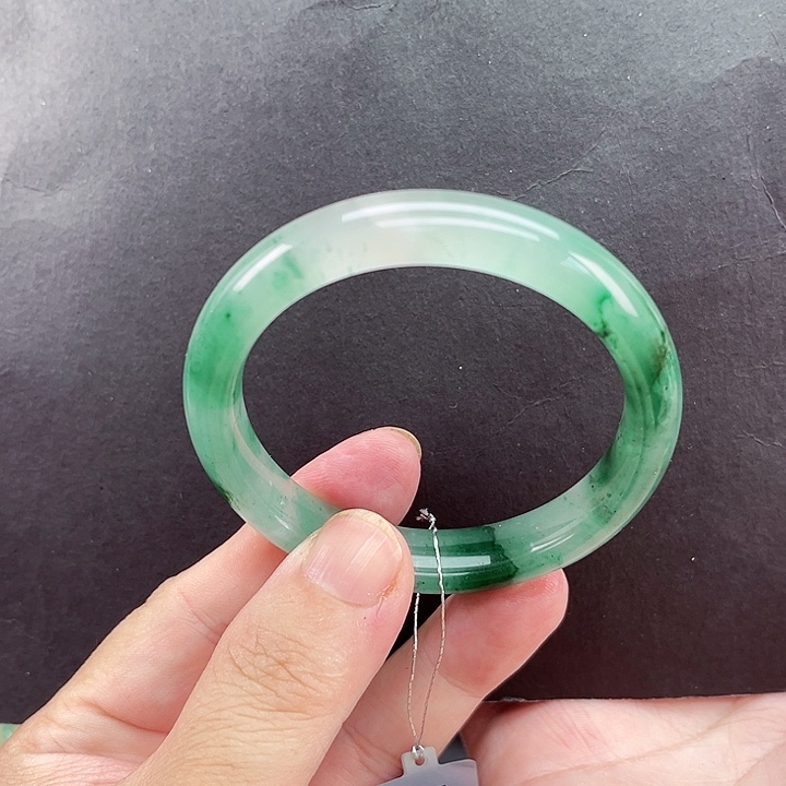 石英质玉手镯未镶嵌5