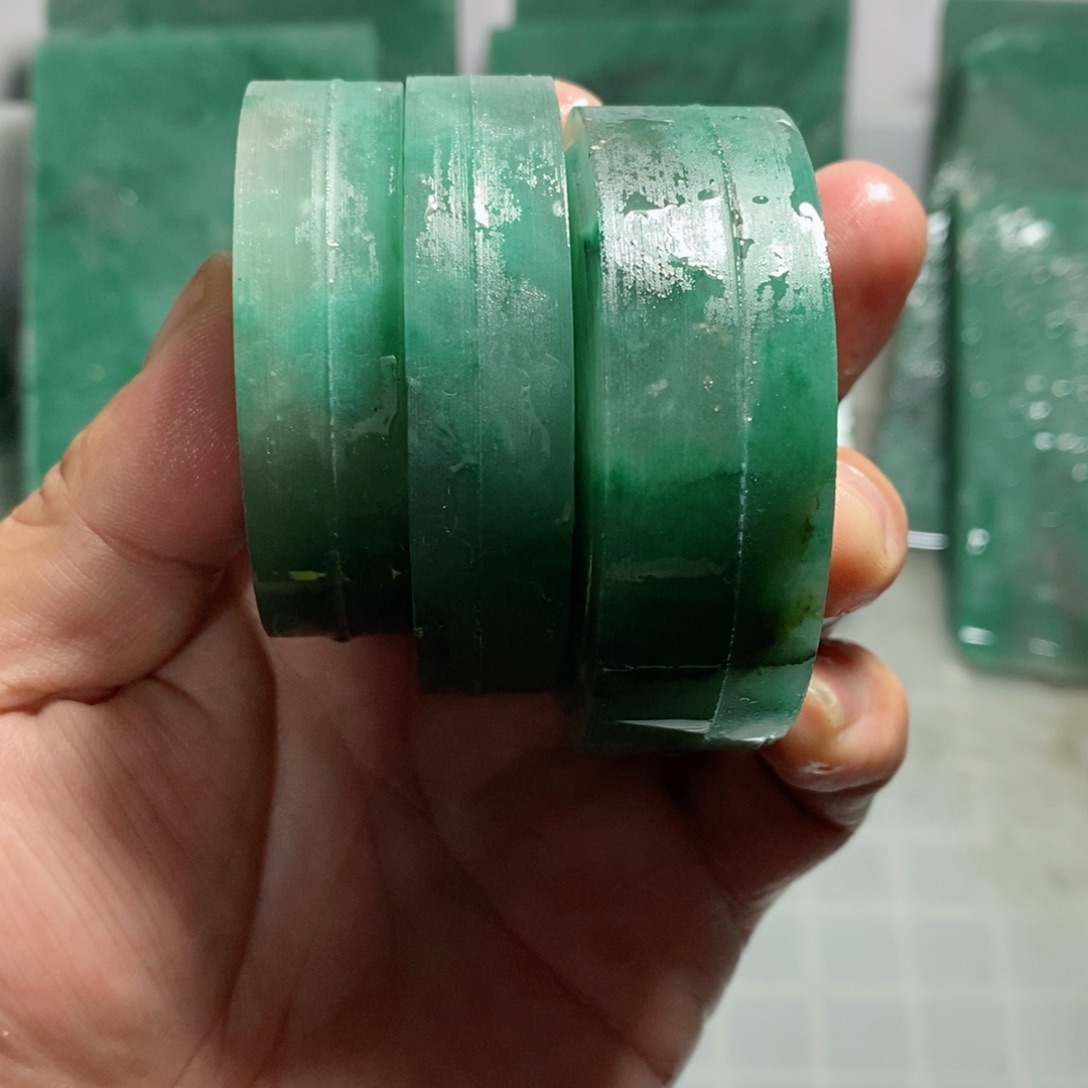 石英质玉珠宝半成品未镶嵌M**卢