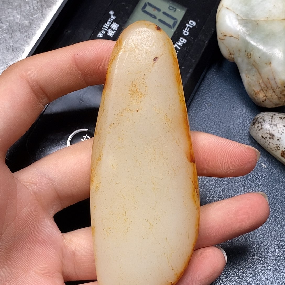 和田玉（糖玉）未镶嵌珠宝奇石