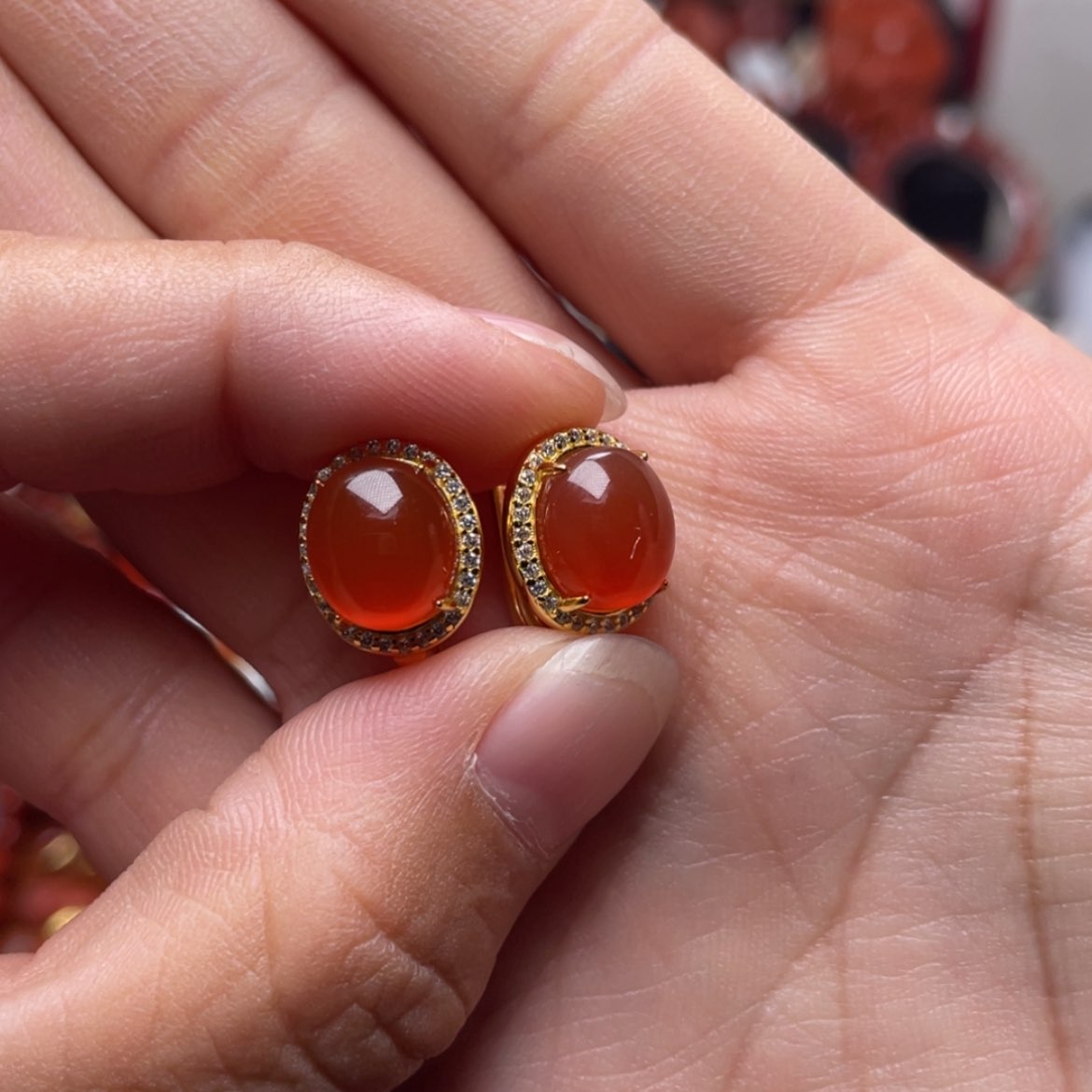 【闪购商品】银S925镶嵌冰红蛋面耳扣南红玛瑙