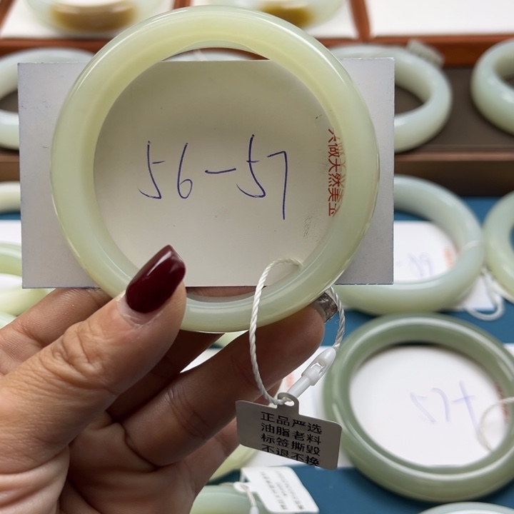 和田玉手镯未镶嵌꧁****꧂