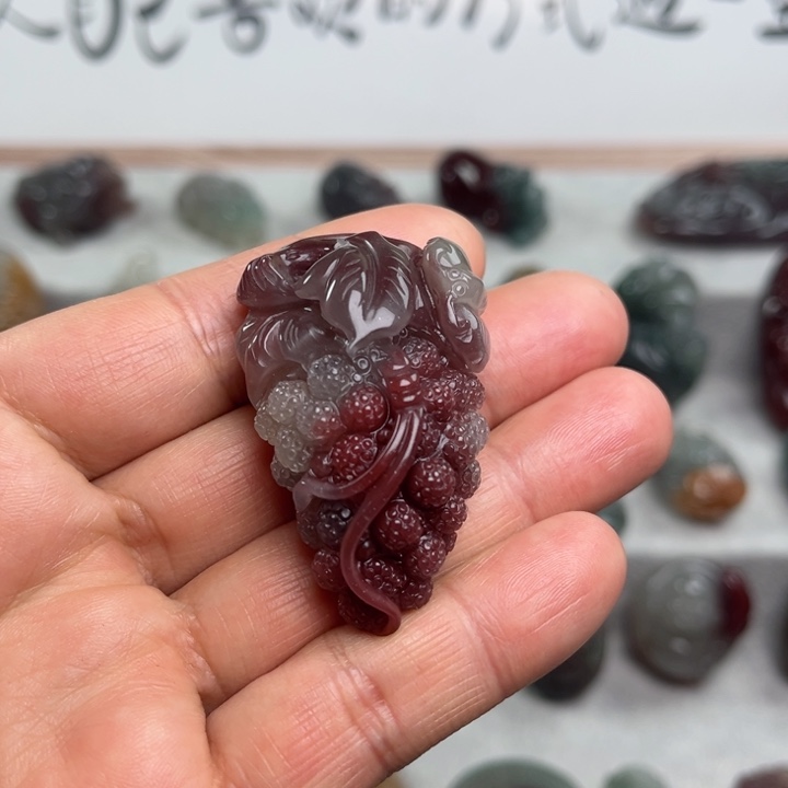 玛瑙/玉髓颈饰未镶嵌清**香