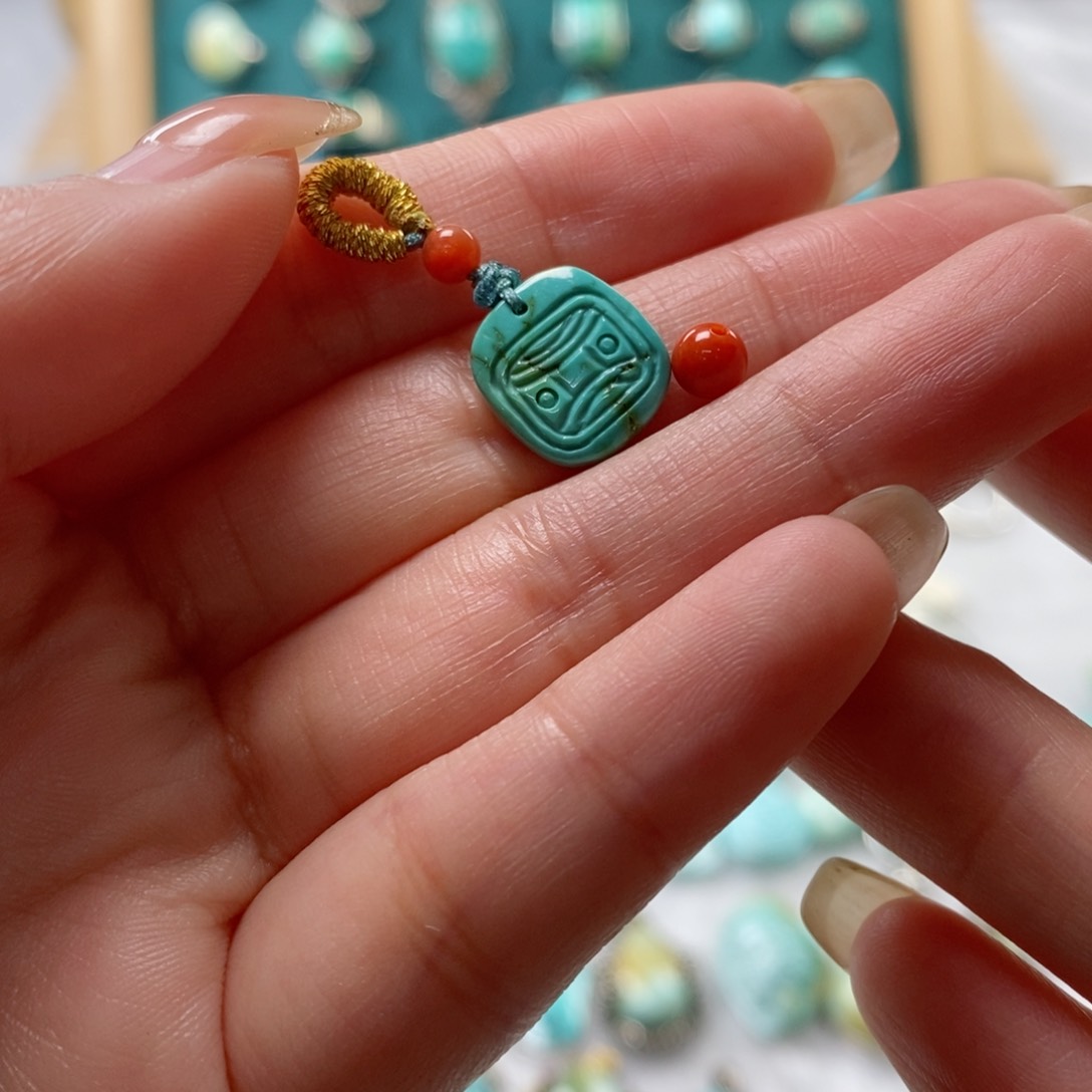 南红玛瑙颈饰未镶嵌