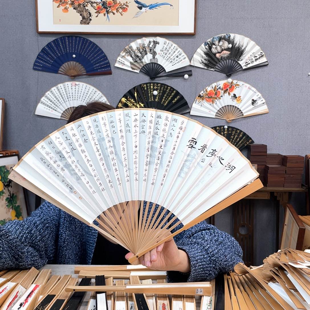 国画95寸玉竹-纯手绘-文玩扇骨（默认粘好）湖心亭