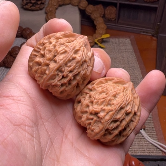 文玩核桃吊坠野生瓜子