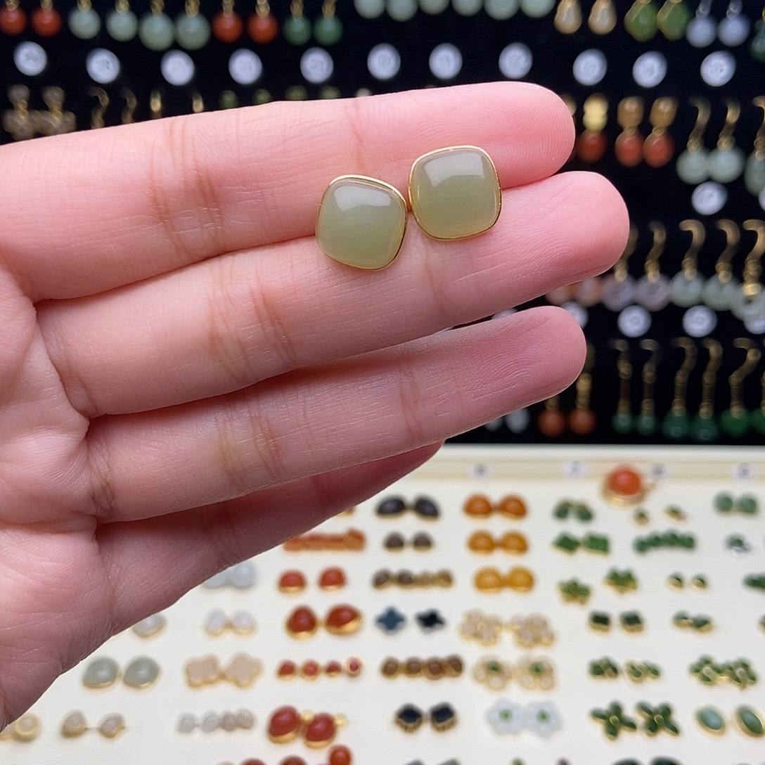 和田玉银S925镶嵌耳饰