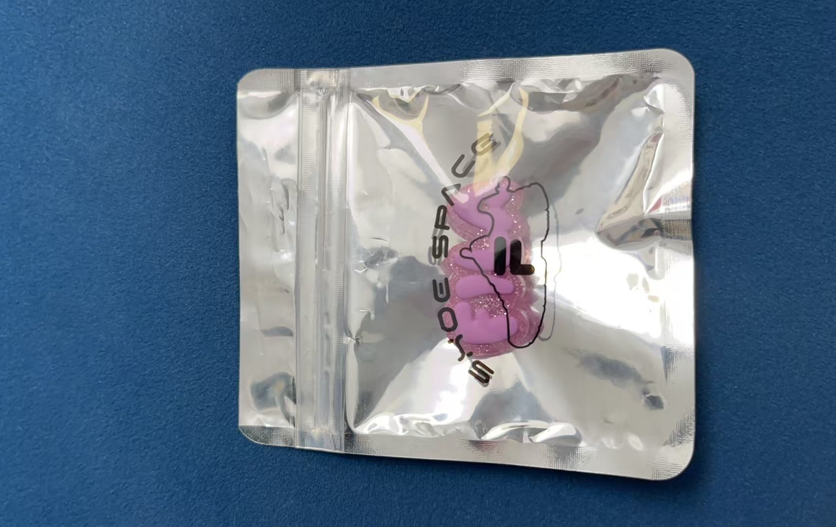 斐乐鞋带扣，款式随机发【赠品】