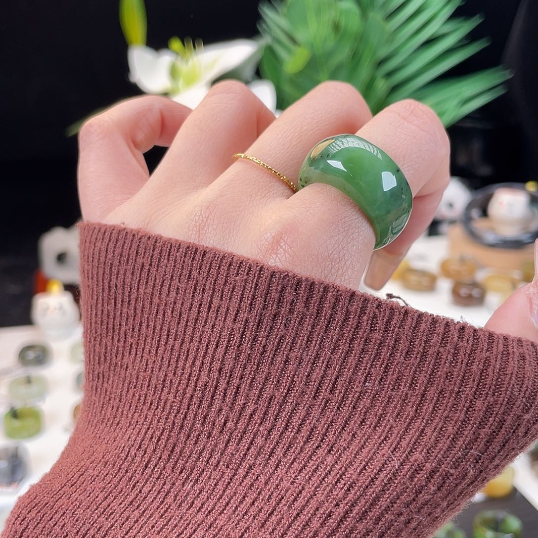 和田玉未镶嵌戒指E碧玉馒头18.6