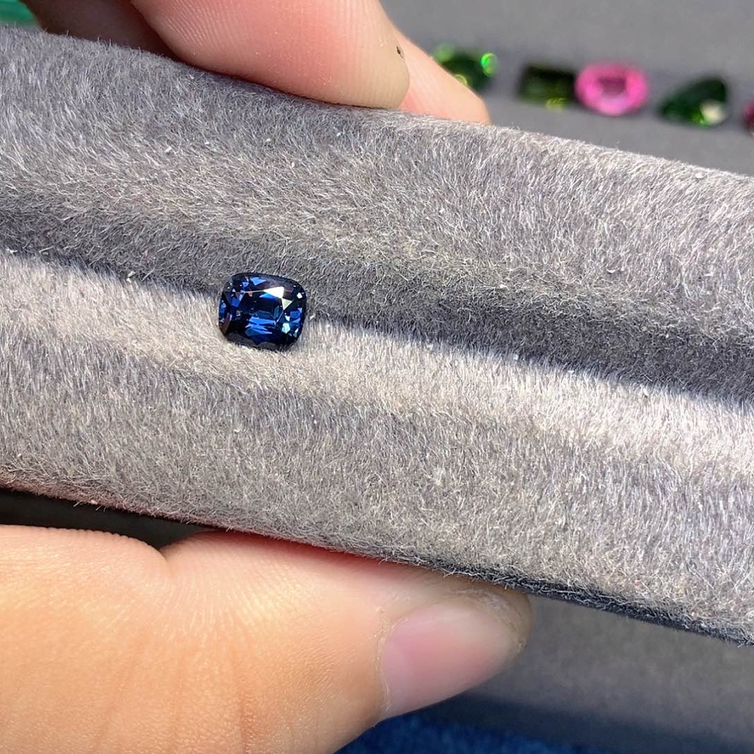 尖晶石裸石尖晶石