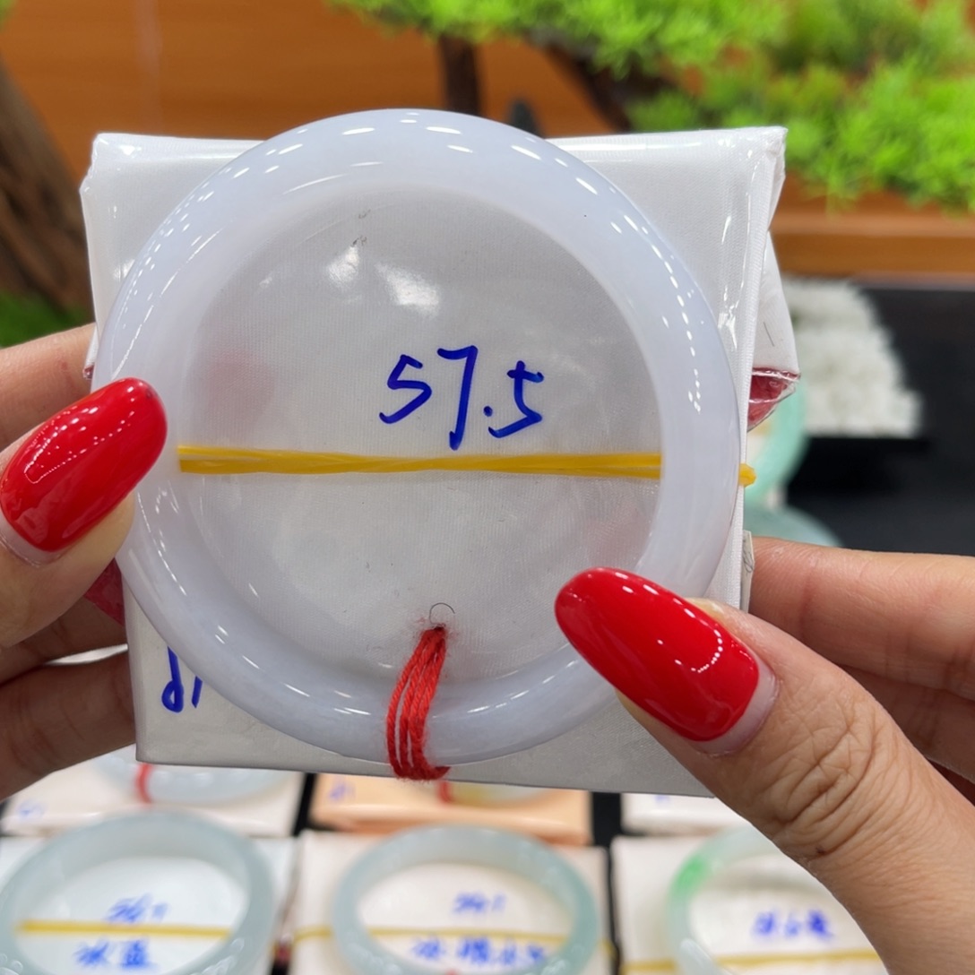 翡翠未镶嵌手镯缅甸