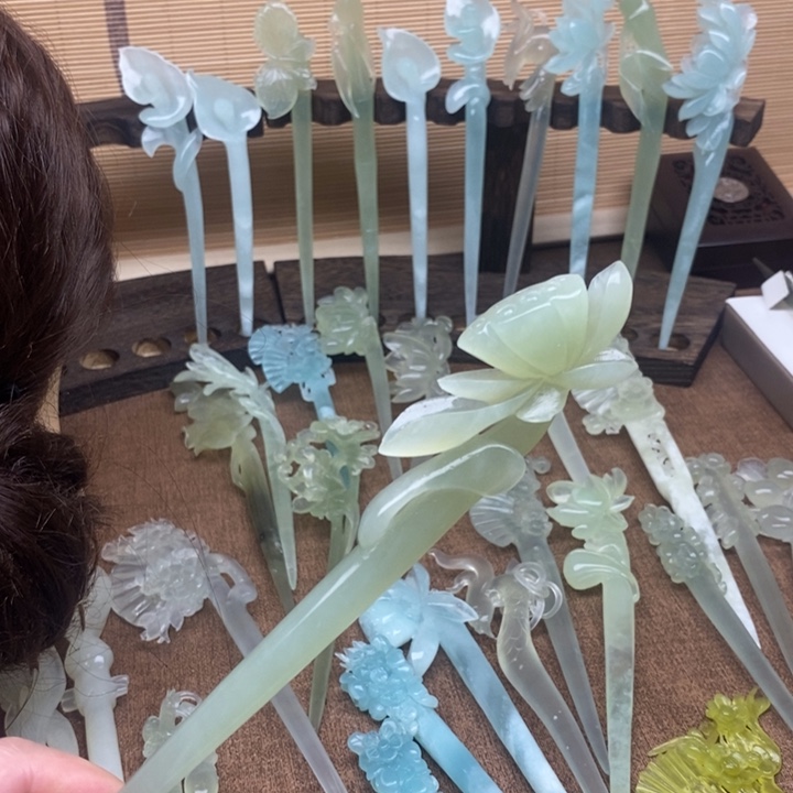 蛇纹石玉未镶嵌发饰