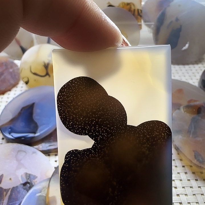 玛瑙/玉髓未镶嵌珠宝奇石