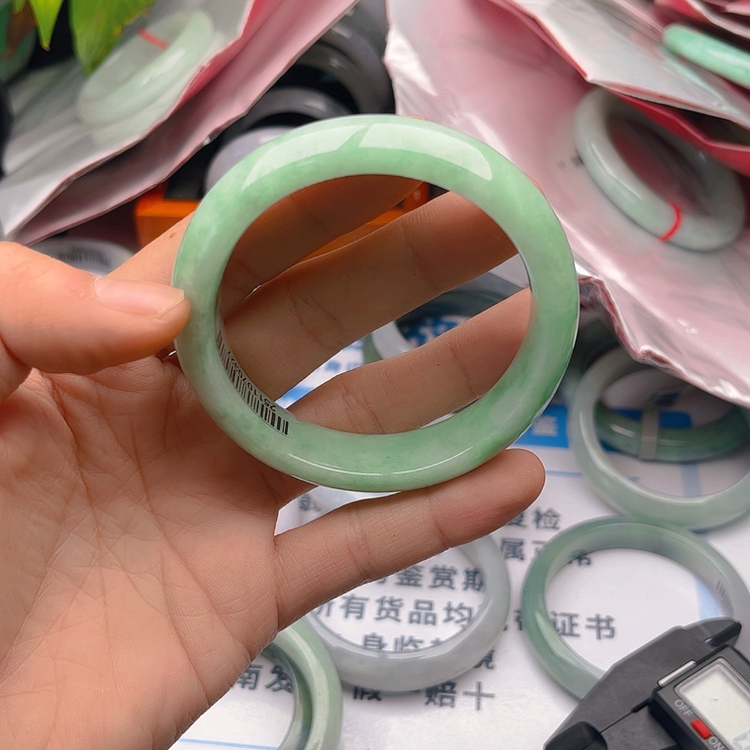 未镶嵌手镯翡翠5859x5. 107