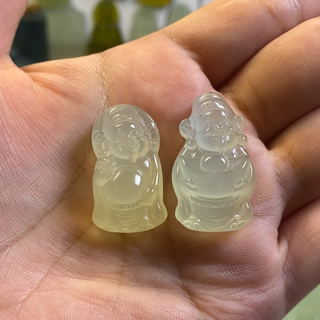 未镶嵌蛇纹石玉颈饰