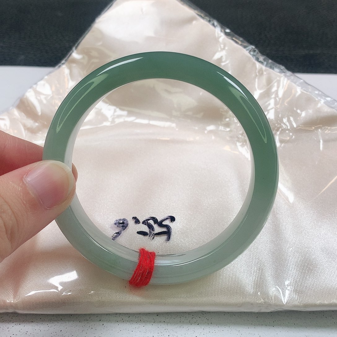 未镶嵌手镯翡翠355