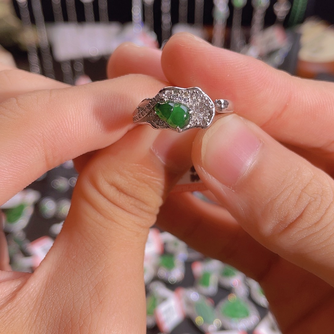 未镶嵌戒指翡翠 