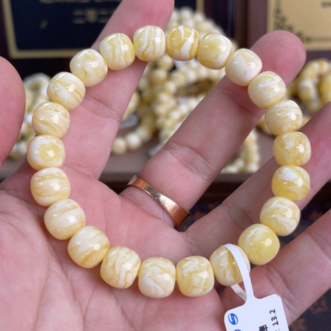 蜜蜡裸石未镶嵌573000000