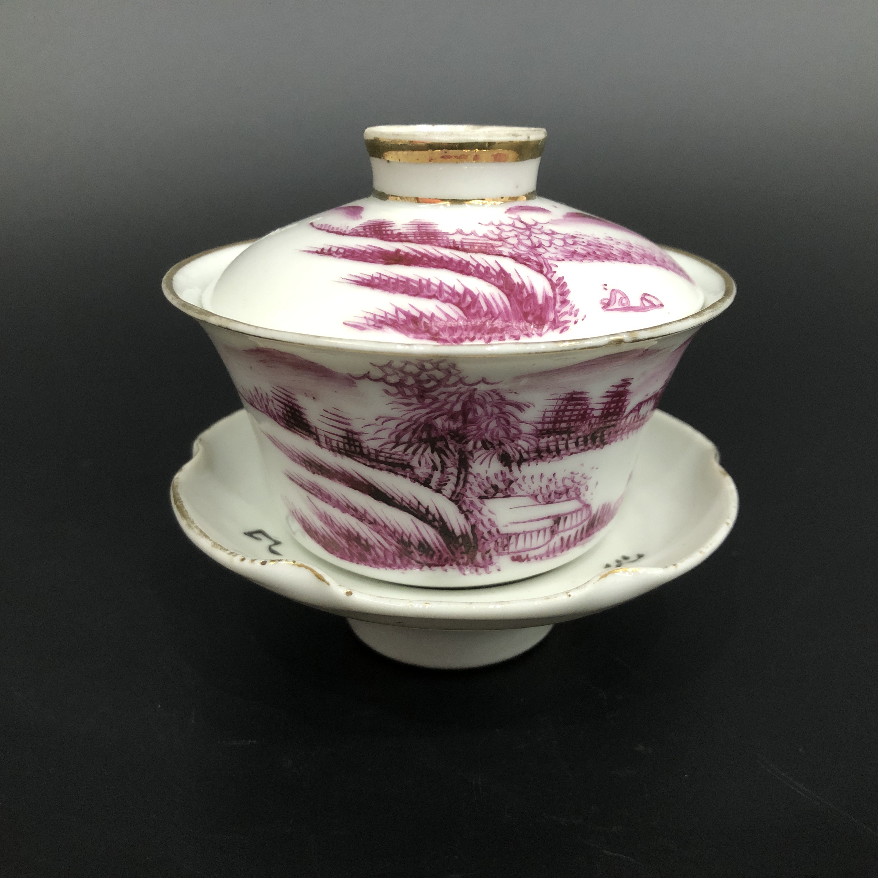 25100266 民国胭脂红釉山水纹三才盖碗 口径8.8cm高8.7cm