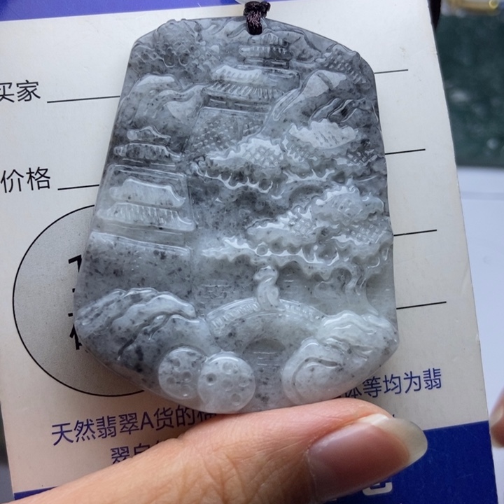 翡翠颈饰未镶嵌翡翠