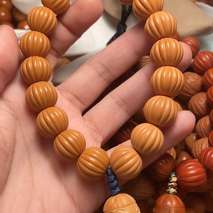 猴头核桃吊坠?****有手持