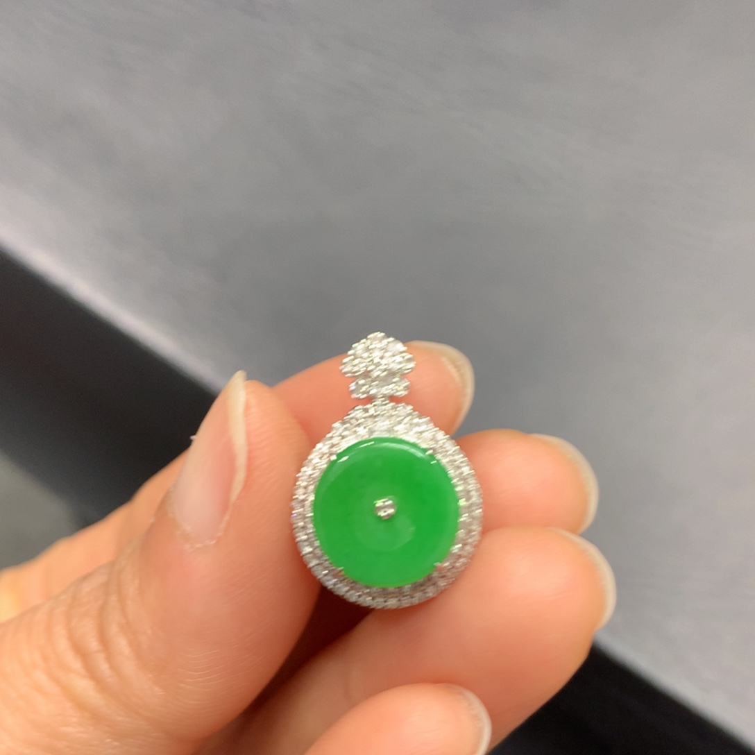 翡翠18K金镶嵌吊坠(不含链)