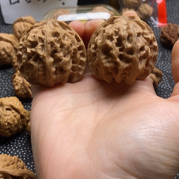 文玩核桃吊坠苹果