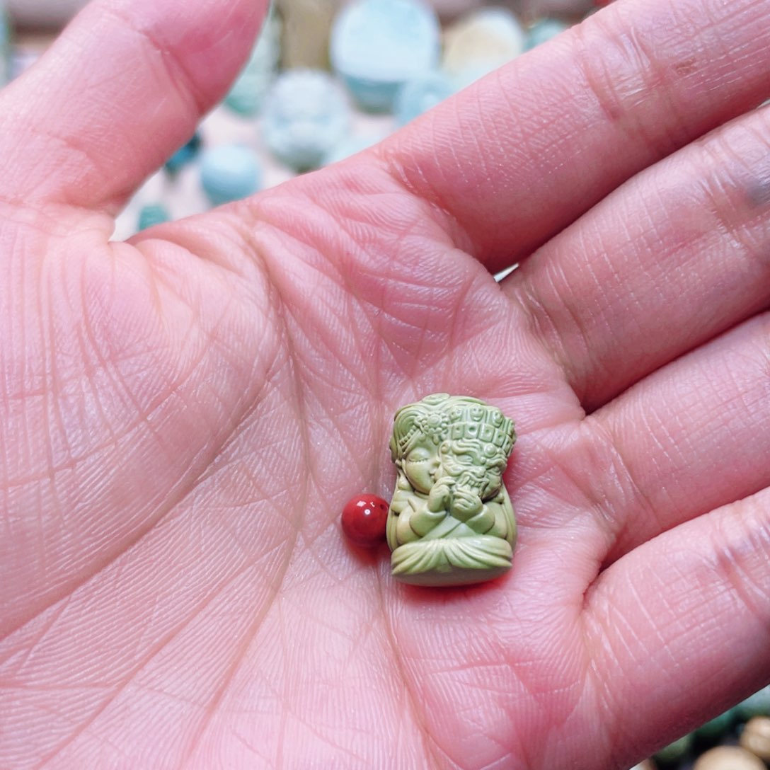 南红玛瑙配饰未镶嵌小*