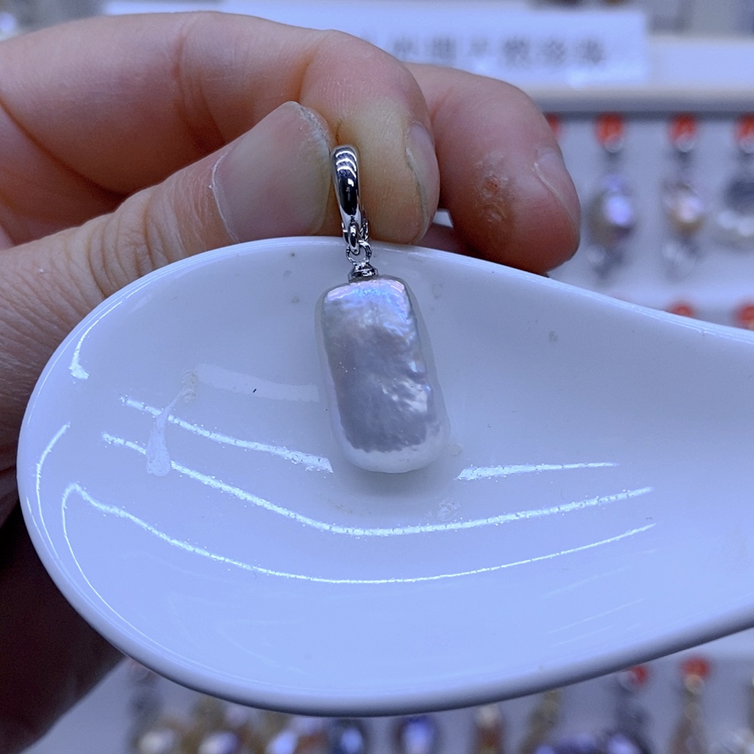 颈饰未镶嵌淡水珍珠