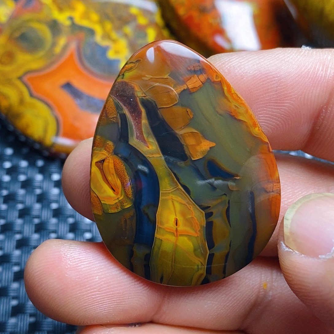 玛瑙/玉髓颈饰未镶嵌s****a