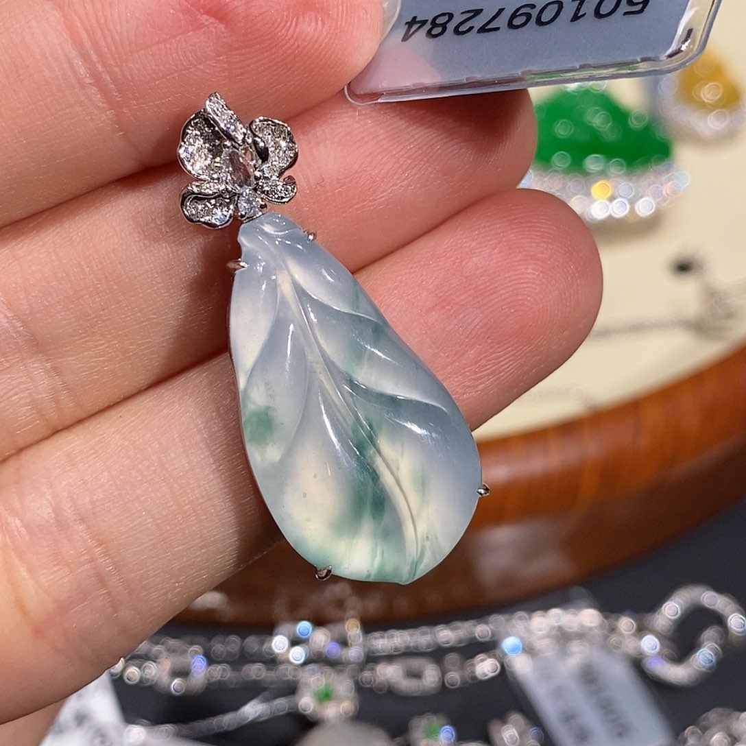 翡翠颈饰18K金镶嵌吊坠18k