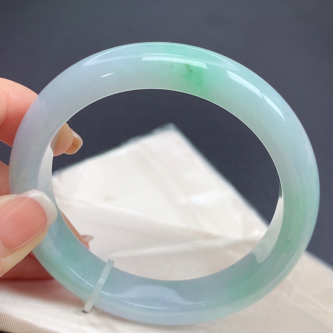 翡翠手镯未镶嵌x n n n n n n n n