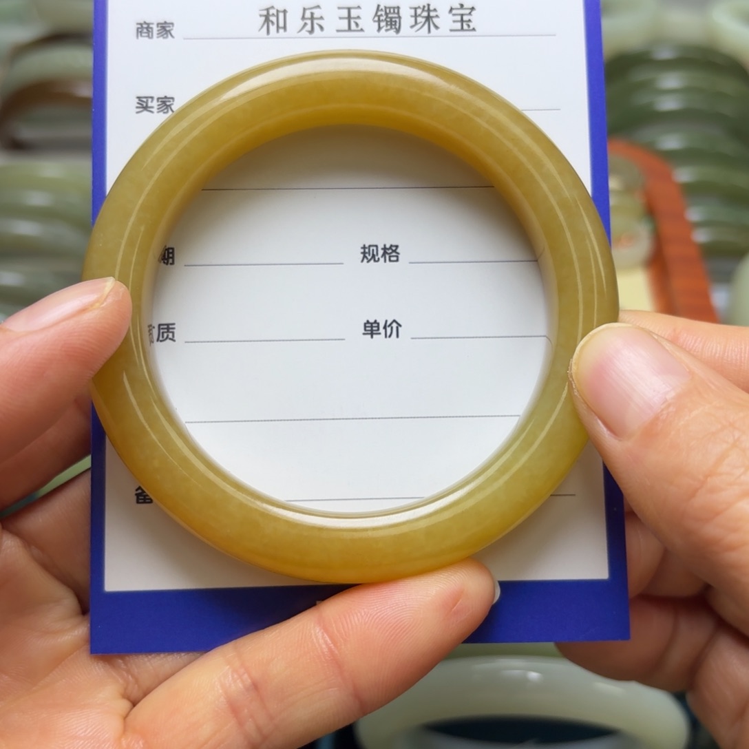 和田玉手镯未镶嵌盈