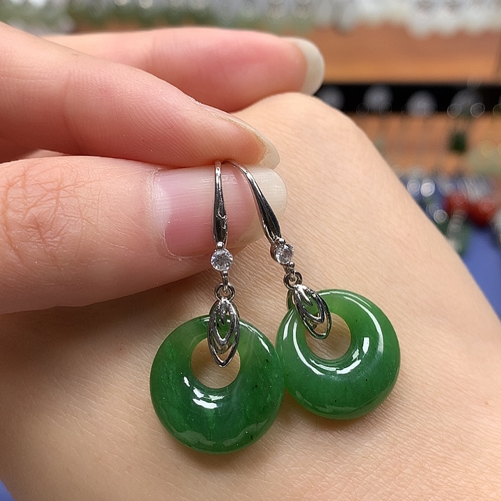 和田玉银S925镶嵌耳饰平安扣16左右碧玉