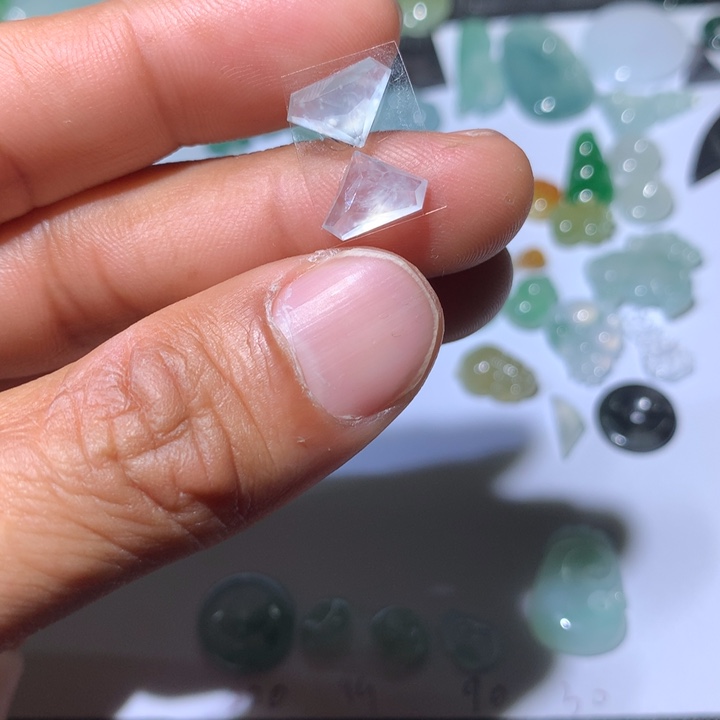 翡翠未镶嵌吊坠(不含链)切割