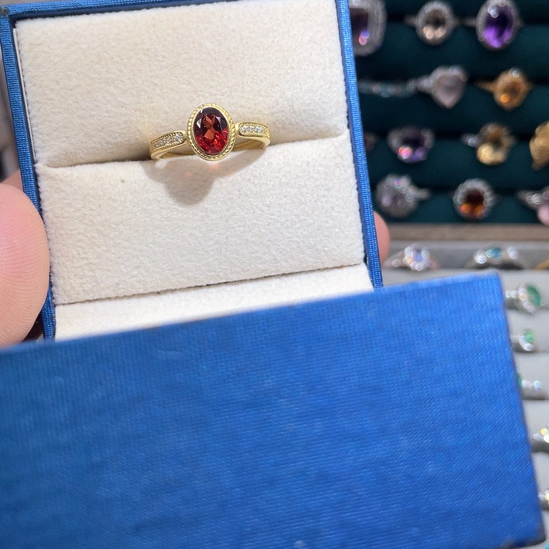 银S925镶嵌戒指石榴石