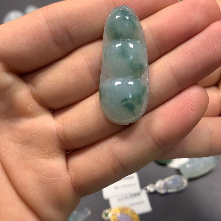 翡翠裸石翡翠首饰