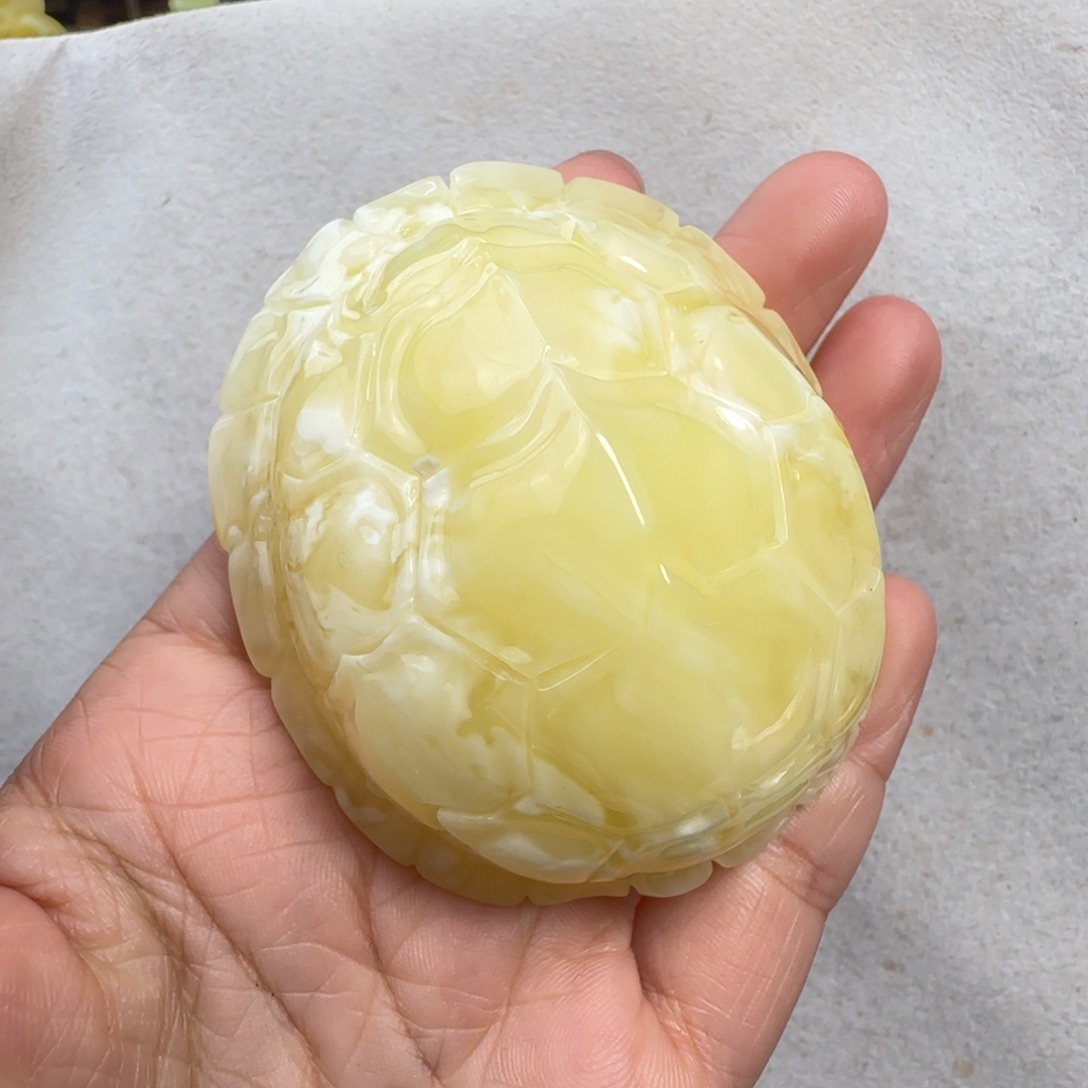 蜜蜡未镶嵌珠宝奇石