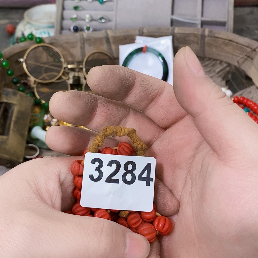 紫***莲光明的未来是一个3284