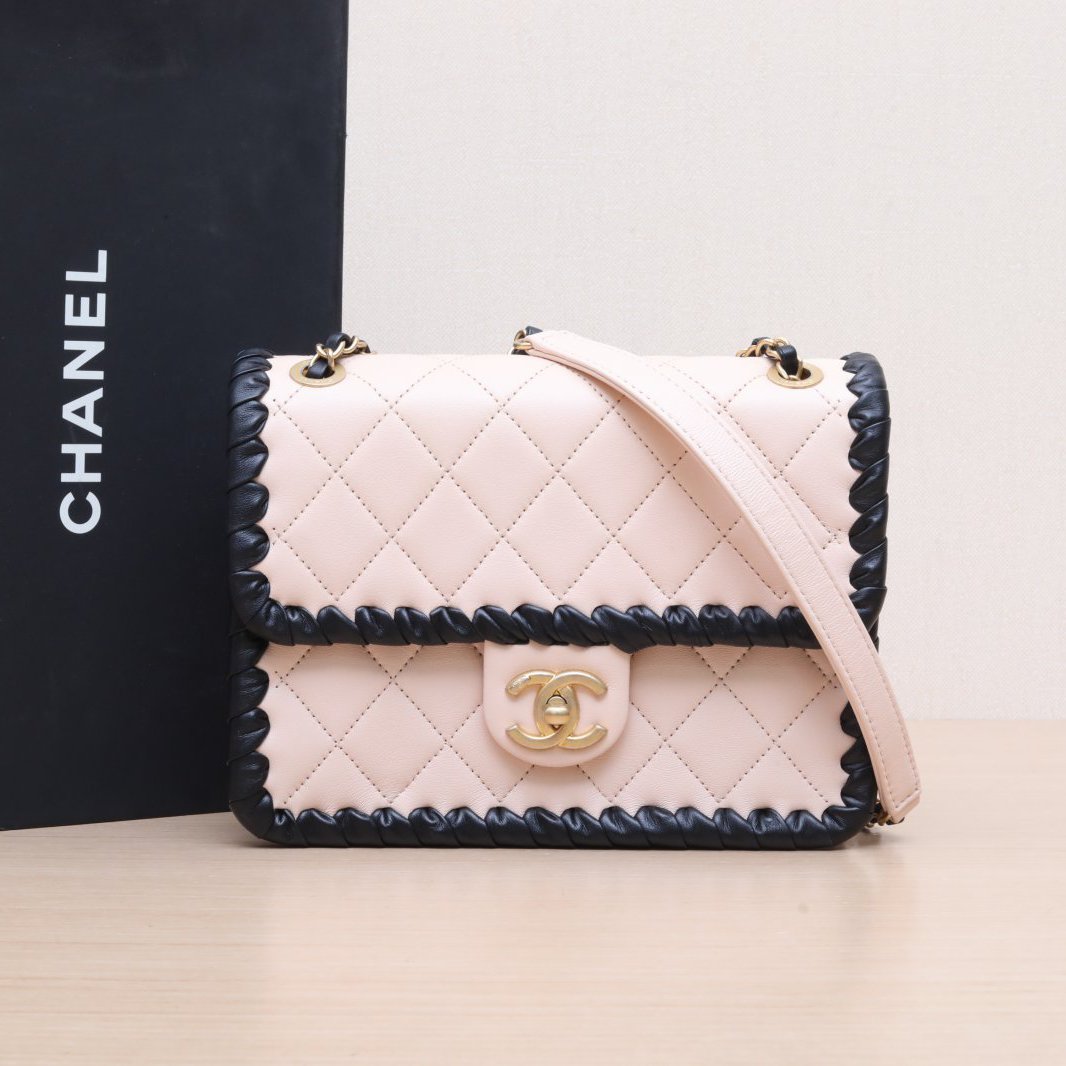 95新 Chanel/香奈儿 小花Jerry P205640284 22C 金币链条包裸粉色