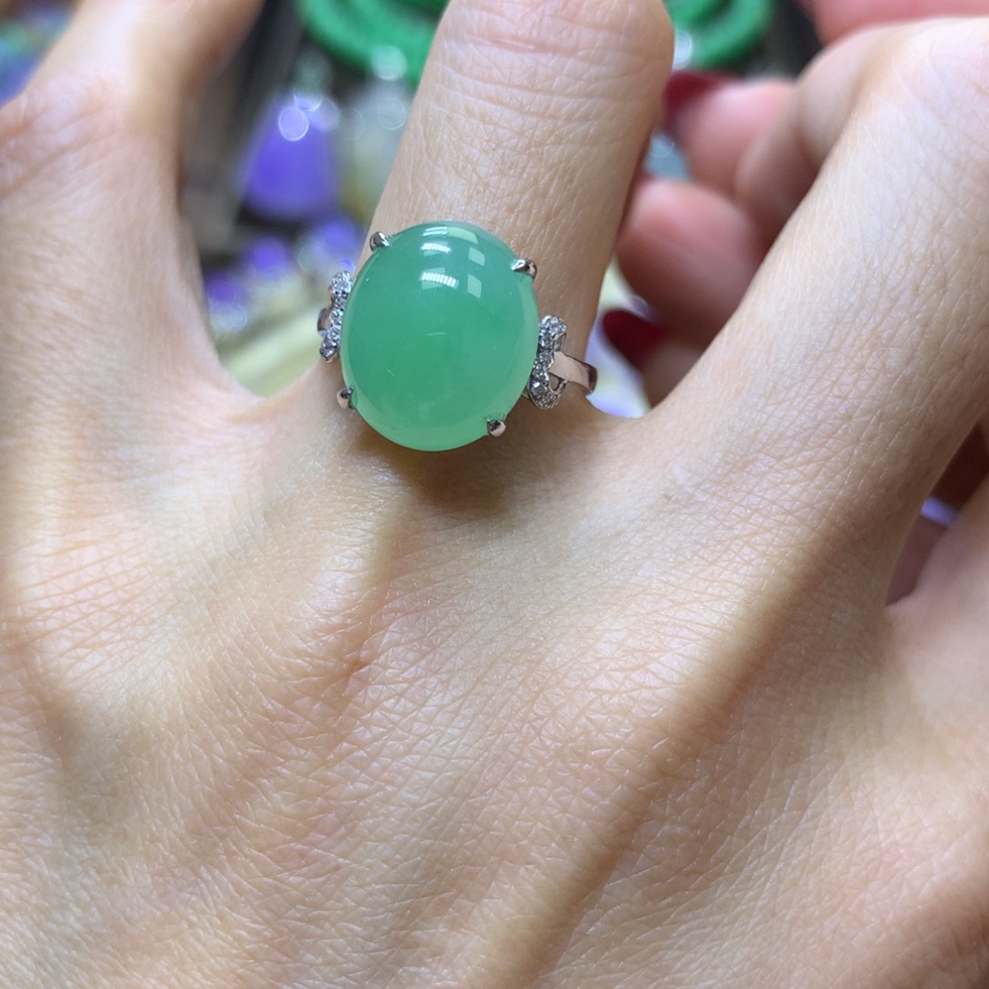 【闪购商品】翡翠颈饰18K金镶嵌翡翠